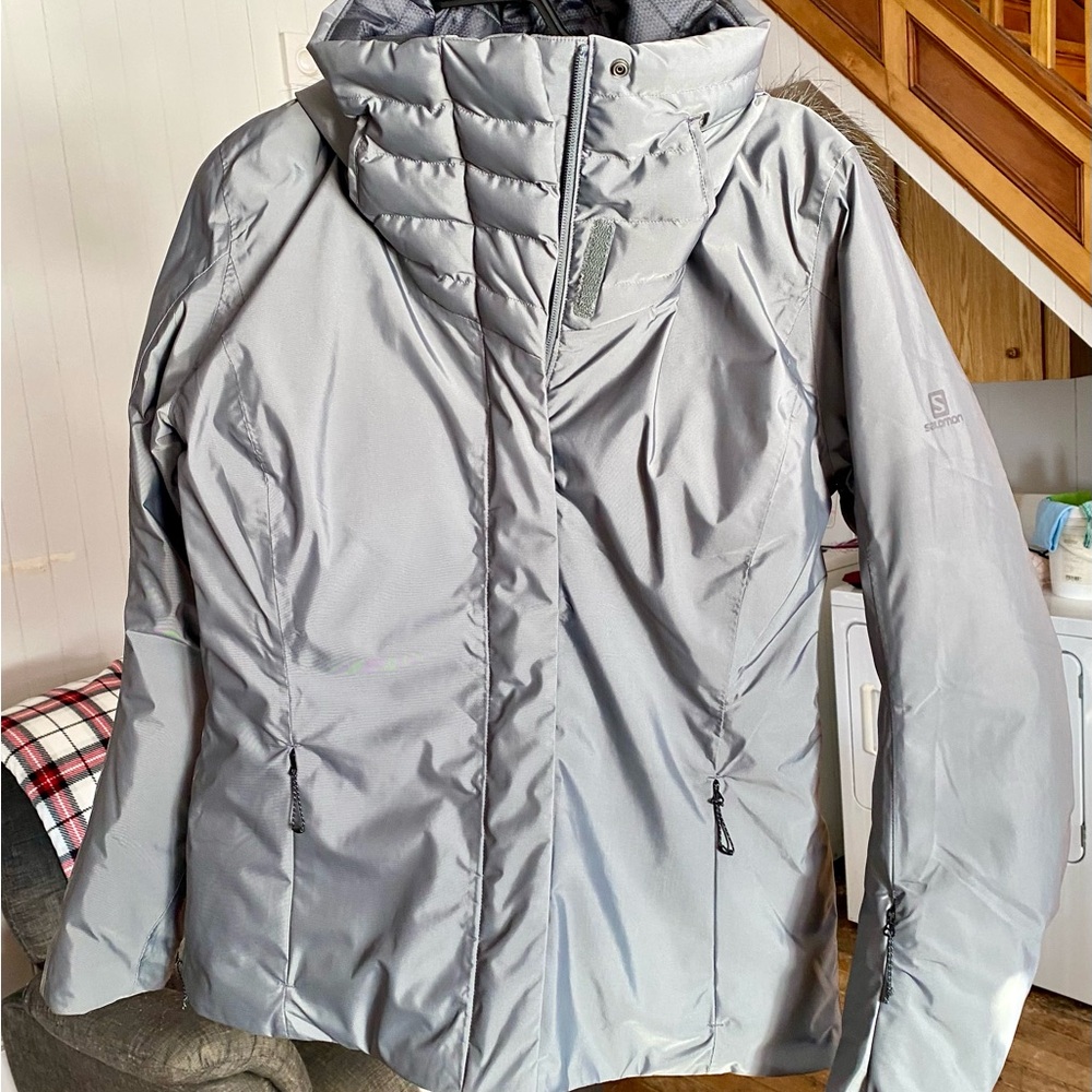 Women Salomon Silver Hooded Jacket (never worn)